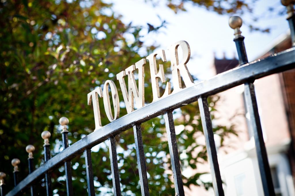 Tower House Executive Guest House Pontefract Exterior foto