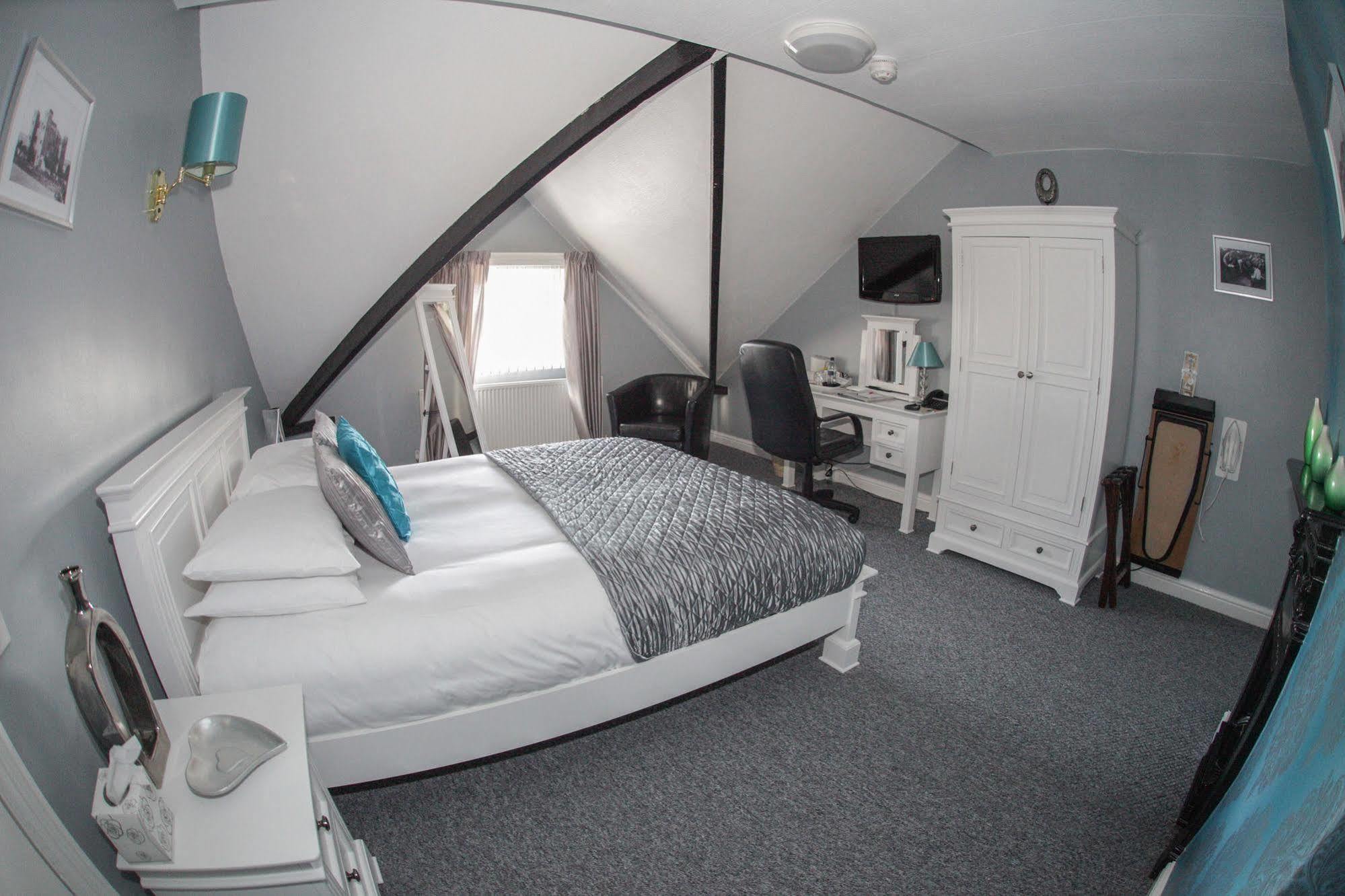 Tower House Executive Guest House Pontefract Exterior foto